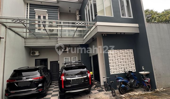 Rumah 2 Lantai di Area Rawa Lumbu, Bekasi Timur.