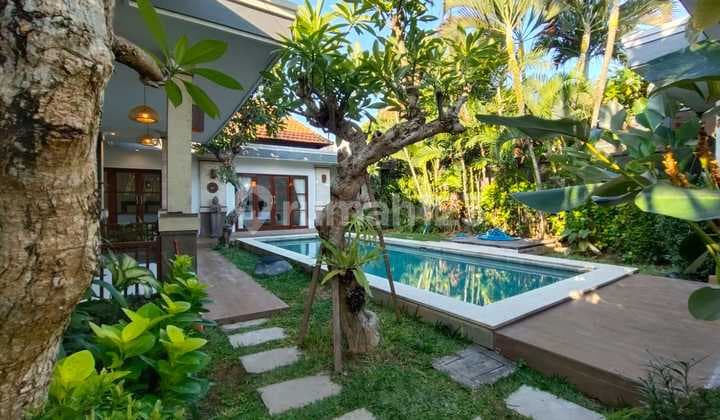 Vila dengan Perabotan Lengkap di Kuta Utara