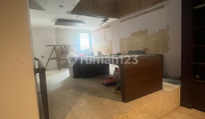 Disewakan Rumah Coasta Villa Ancol 7X25m² 4+1Br