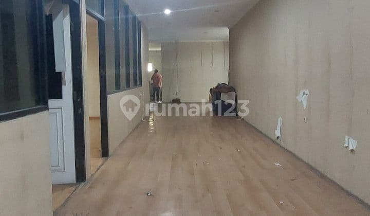 DISEWAKAN GUDANG DI KAPUK 4000m² 2 LANTAI