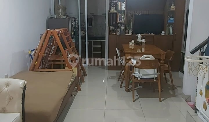 Dijual Rumah Green Lake City Cluster Australia 6X15m² 3+1Br SHM
