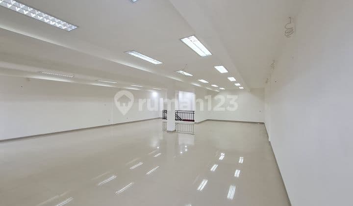 FOR SALE SHOPHOUSE IN GADING SERPONG 200m² 3 FLOORS