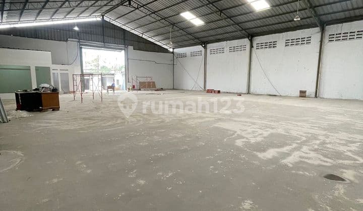 DISEWAKAN GUDANG DI CIPONDOH BOULEVARD 20x40m²