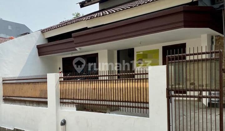 DIJUAL KOST DI GROGOL PETAMBURAN SHM 9x15m² 8BR 2 LANTAI