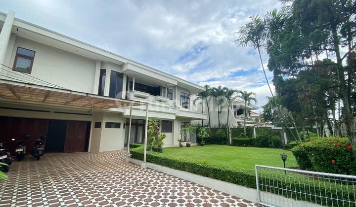 Disewakan Rumah 2 Lantai Bisa Untuk Kantor Lokasi Strategis