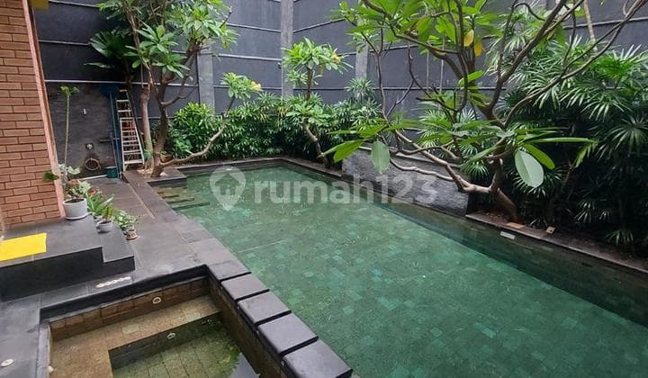 Rumah Mewah , Kolam Renang Di Kelapa Gading. Bebas Banjir