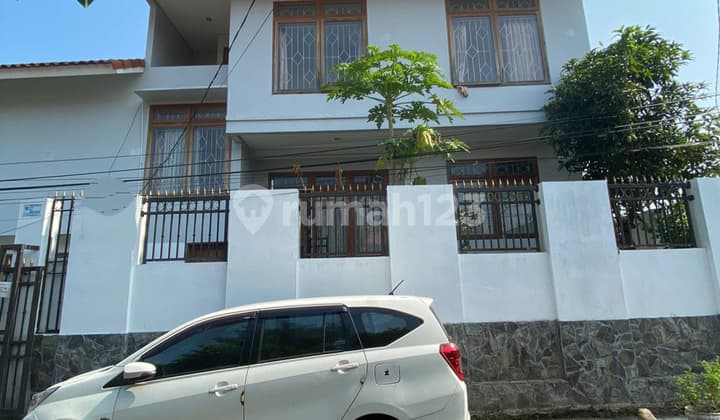 Rumah 2 Lantai Lokasi Strategis Di Radio Dalam Jakarta Selatan