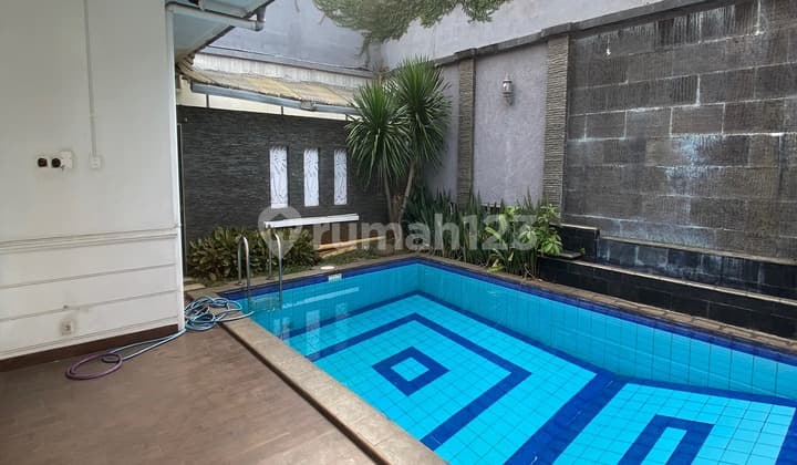 Rumah 1 Lantai Ada Kolam Renang Di Pondok Indah Jakarta Selatan