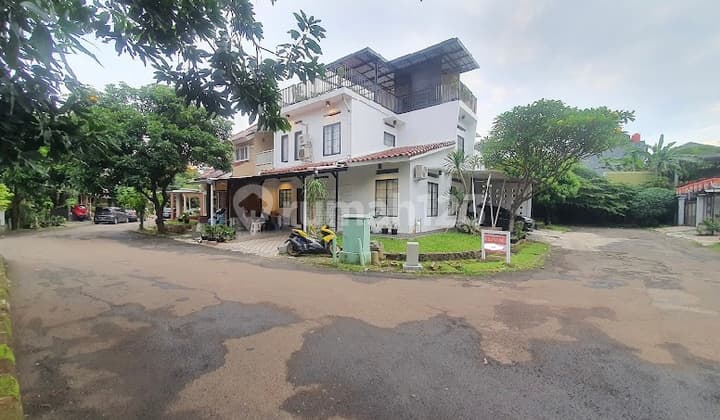 2-Story House Facing Park Inside Cluster in Sector 9 Bintaro
