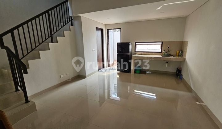 Rumah di jual Castilla BSD siap huni