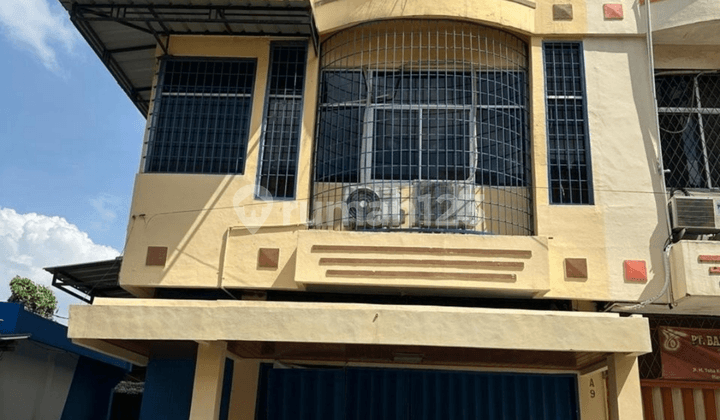 For Sale Shop House / Row House in Pasar Baru Tangerang/Karawaci, Ideal for Office Use.
