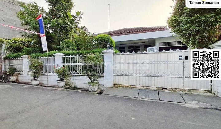 Hello, I'd be happy to translate that Indonesian property listing to English. Here is the translation:
Srengseng Football Field House, West Jakarta, 14.8X26.8 M², 1 FL, SHM
