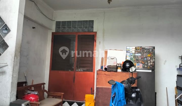 2-Story House in Jembatan Lima, Strategic Location