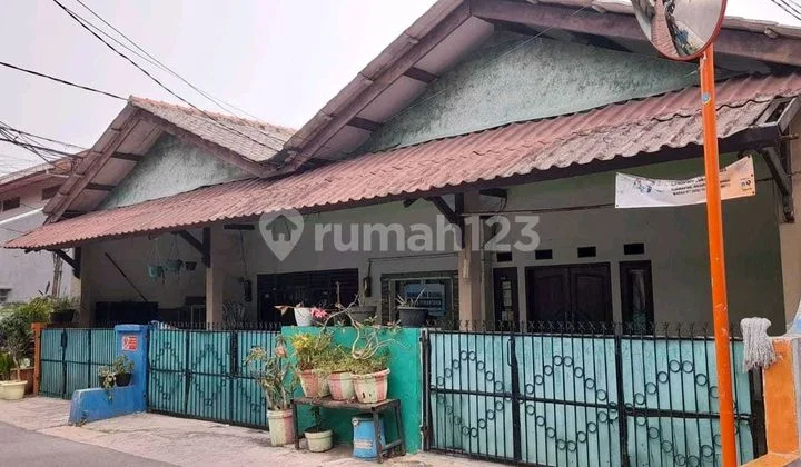 Rumah Hook Lokasi Strategis Kemayoran
