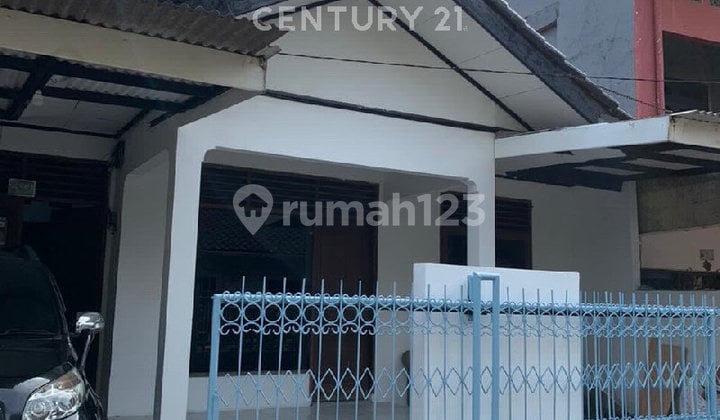 2-Storey House Near Rawamangun Terminal East Jakarta R2327