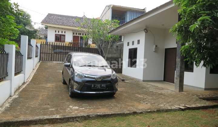 Rumah Hook di Pancoran Mas Depok