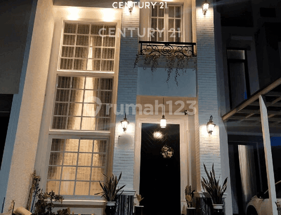 Modern Classic House Ready to Live and Affordable in JGC S8824