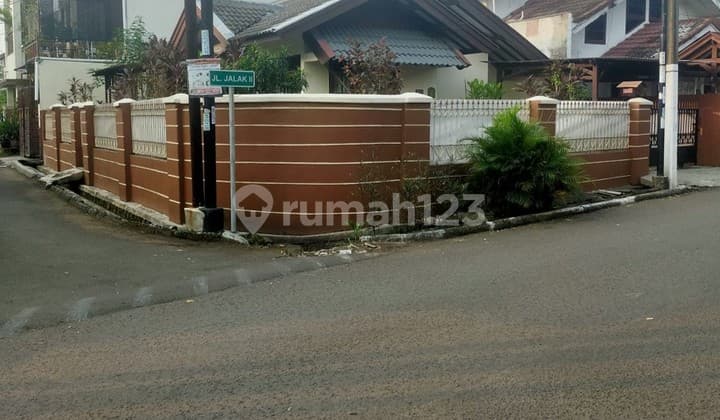 Rumah Hook Strategis, Dkt Stasiun Pd Ranji, Bintaro, Bebas Banjir