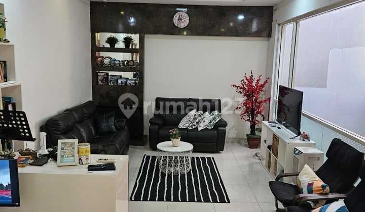 KEBAYORAN Bintaro Jaya. Cozy House Ready to Live In, Furnished, FLOOD-FREE.