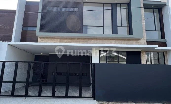 Bintaro Jaya Sector 9. Modern 2-Story House, Ready to Occupy/New, Flood-Free.
