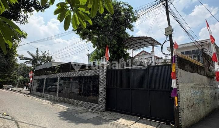 Rumah Mewah dan Cantik di Jual Cepat D Jagakarsa