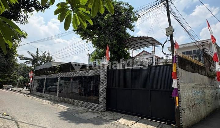 Rumah Mewah dan Cantik di Jual Cepat D Jagakarsa