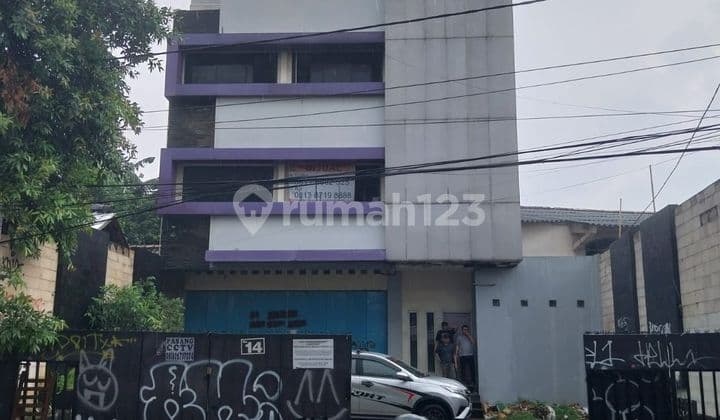 FOR SALE 3-STORY SHOPHOUSE ON JL.H JUANDA, CIPUTAT, LEBAK BULUS, TANGSEL