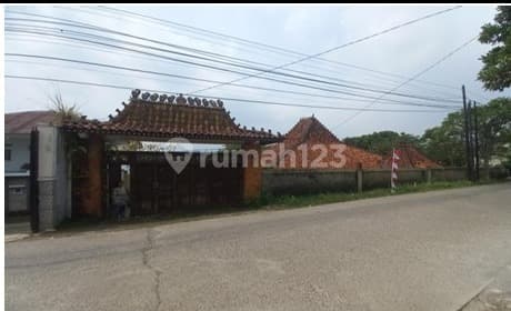 Rumah Klasik di Sentul Selatan Babakan Madang Bogor