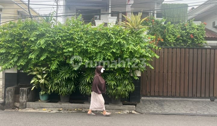 Rumah di Jual Melalui Lelang di Lenteng Agung