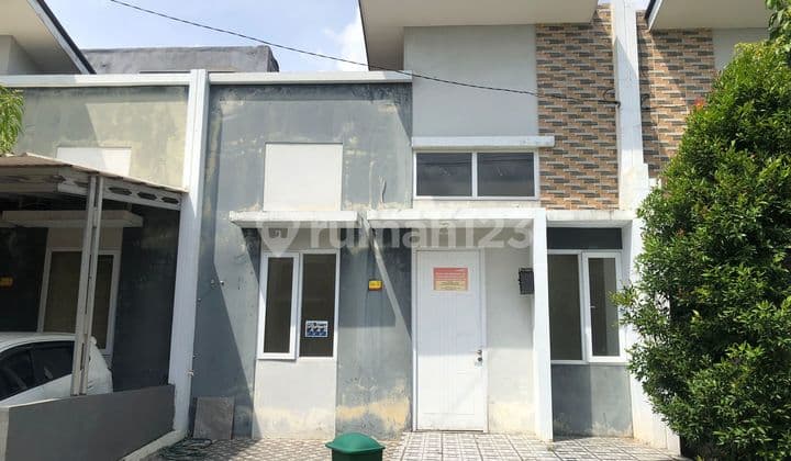 House Near Parung Panjang Station, Serpong Garden Village Housing