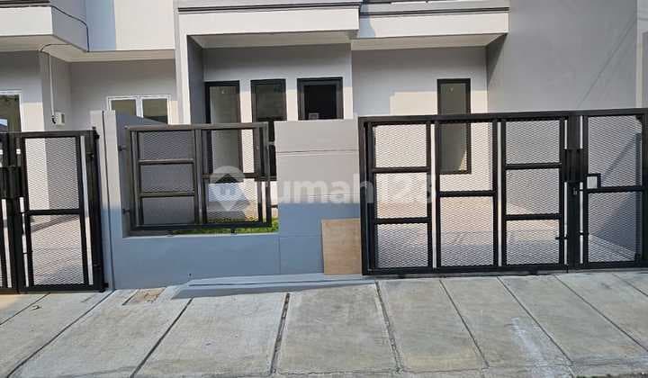 Dijual Cepat Rumah di Kencana Loka BSD City