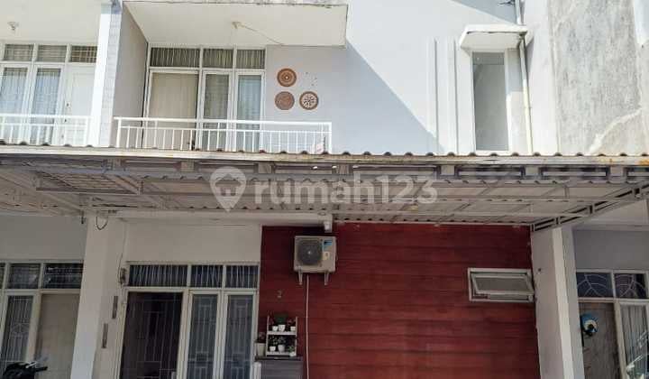 Rumah 2 Lantai Lingkungan Townhouse Dekat Graha Raya Bintaro