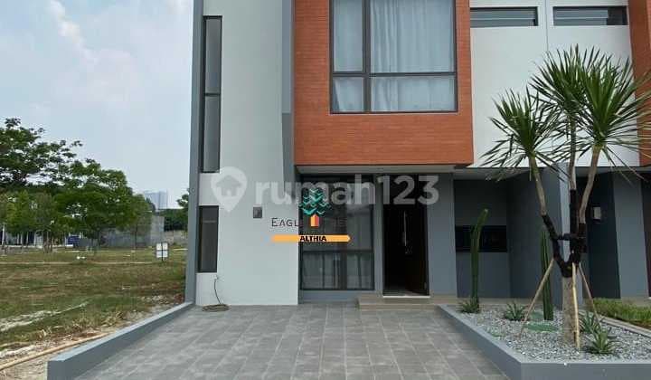 Rumah 2 Lantai Lokasi Strategis di Kebayoran Bintaro Jaya