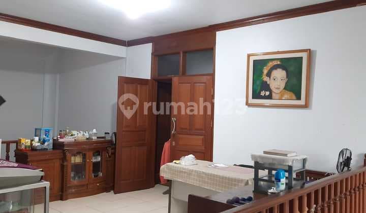 Di Rumah Tinggal Di Larangan Ciledug, Tangerang Selatan