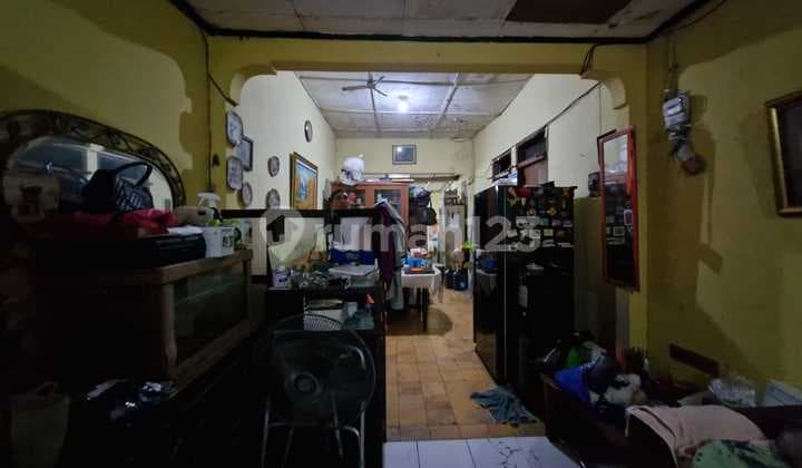 Rumah tua hitung tanah di Jl. Gaharu Cipete, Jakarta Selatan lokasi strategis dekat MRT Cipete