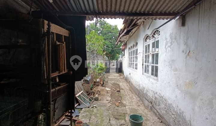 For Sale Old house, land value only Jl. Cendrawasih Petukangan Selatan, Pesanggrahan, South Jakarta.