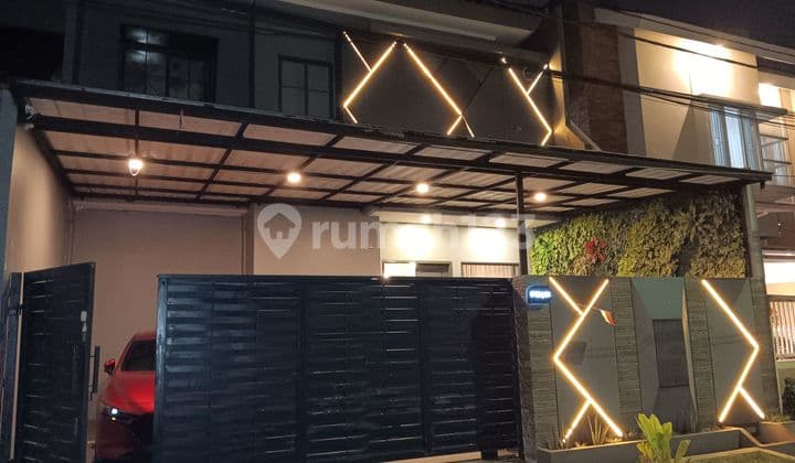 Rmh Modern Minimalis 2 Lntai Lebar 9 M Di Bsd 1.5