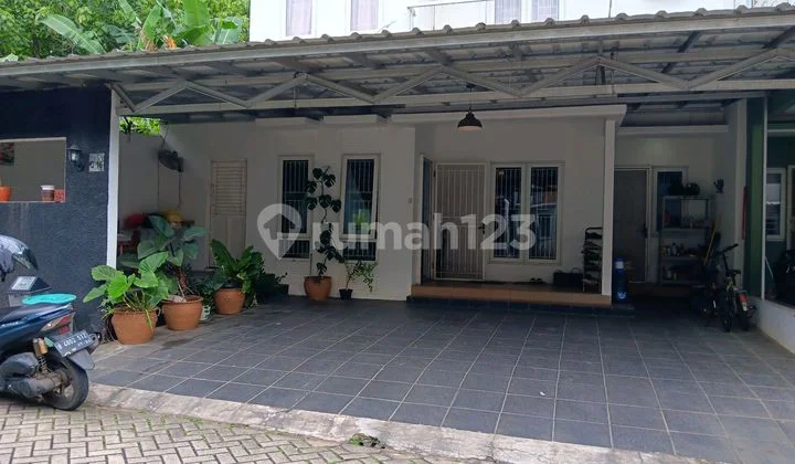 Bintaro Hills 2 Lntai Modern.looking Dkt Bintaro Exchange