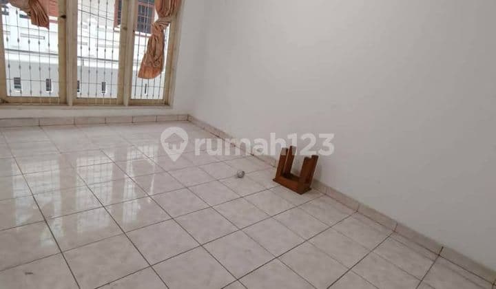 Rumah 2,5 Lantai di Tanjung Duren Selatan Jkt Barat