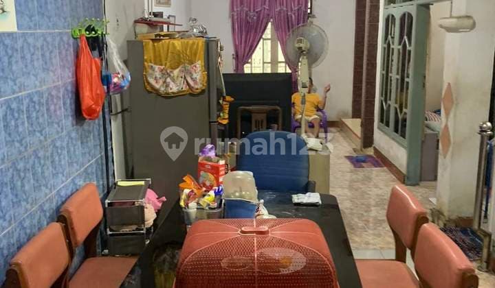 2-Story House on a Slanted Plot in Kalideres, West Jakarta