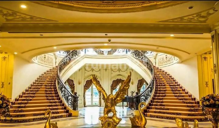 Luxurious Large House in Pondok Indah, South Jakarta