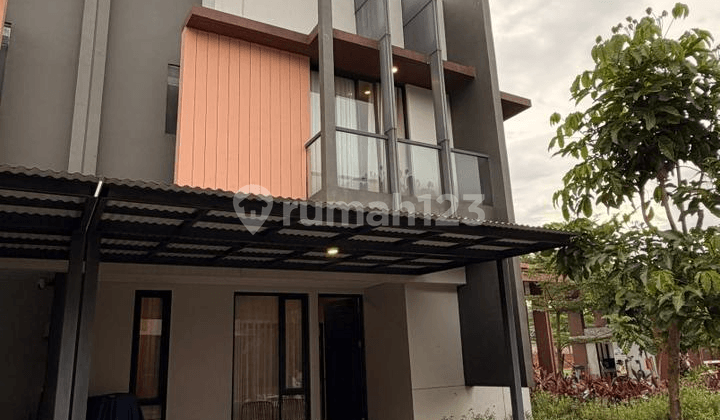 Dijual Rumah Hook Myza BSD, Samping Gerbang Utama, Harga Nego