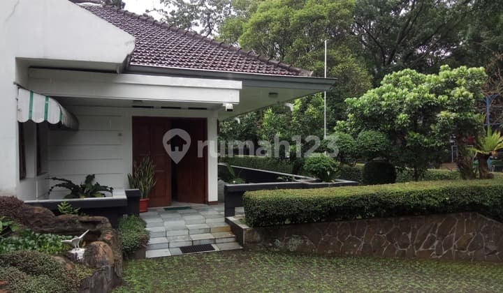 For Sale Strategic House Central Bandung City Heritage Certificate.