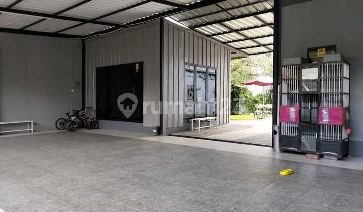 Wide Land House Strategic Location in Lebak Bulus, South Jakarta