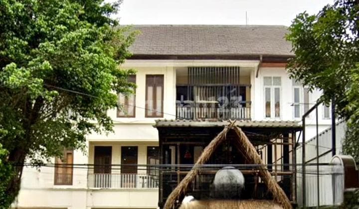 Ruko Ex Resto Dibawah Pasaran Lokasi Pinggir Jalan di Veteran Jaksel