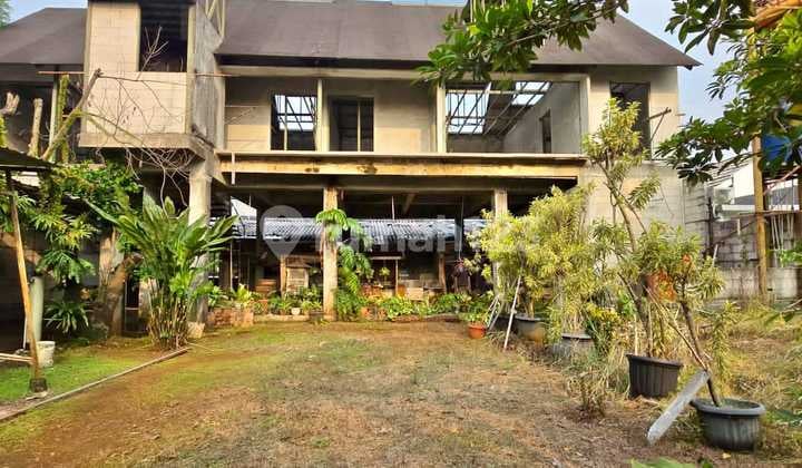 Large Land Plot Near Toll Gate in Sawah Baru Ciputat