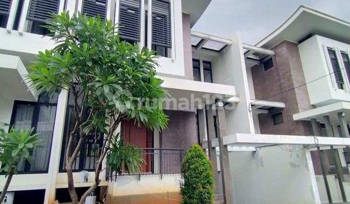 Rumah Townhouse Hadap Timur Ada Basement Di Pasar Mingg