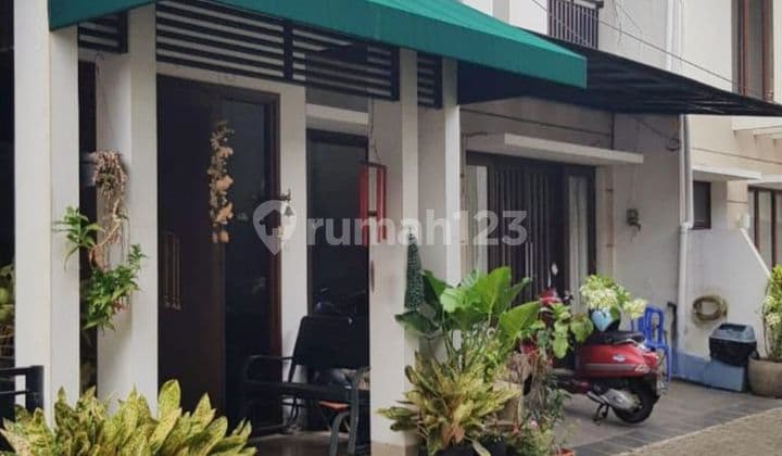 Rumah Vintage Siap Huni Dalam Cluster Di Sektor 1 Dekat Akses Tol