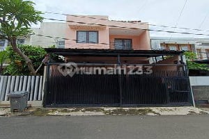 Rumah di Perumahan Nyaman di Jl Cililin Kebayoran Lama