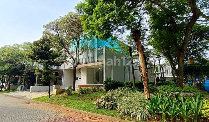 Rumah Hoek Siap Huni Dalam Cluster One Gate Di Sektor 9